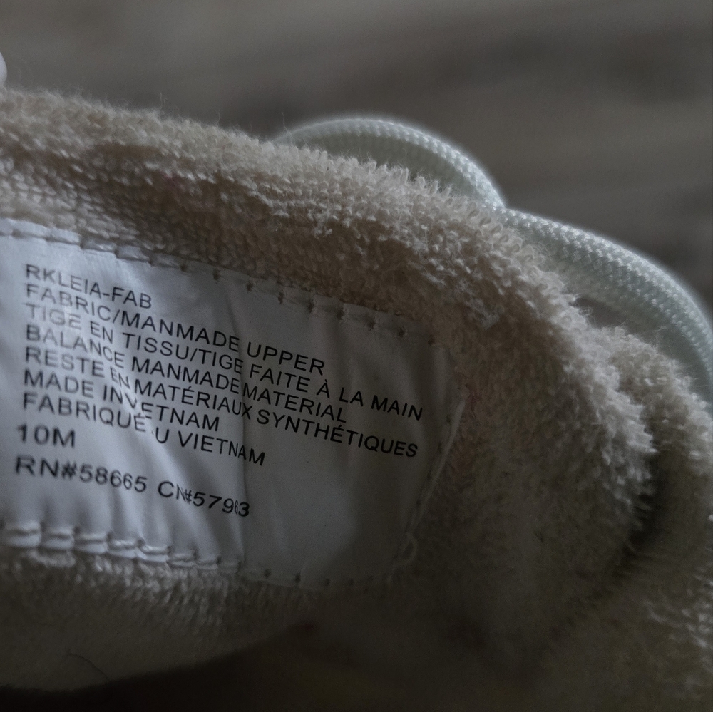 Nordstrom Women's White and Cream Sneakers - Picture 8 of 8